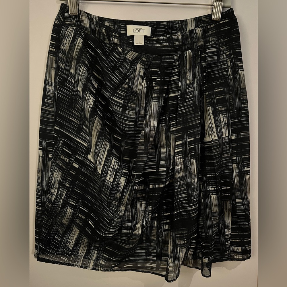 Ann Taylor Loft Navy blue & white mini skirt
 -